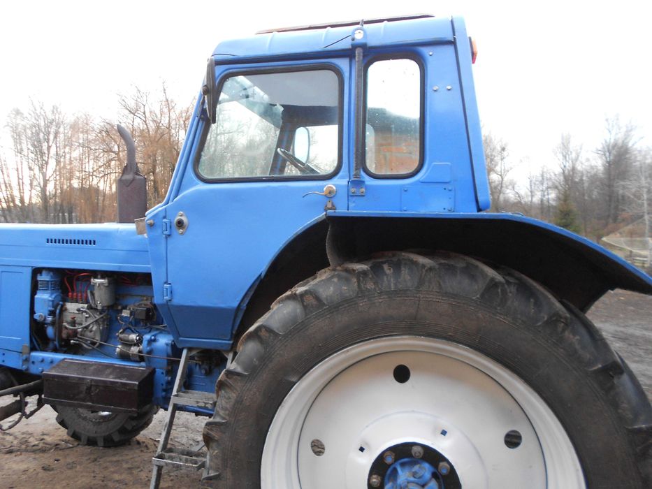 Трактор МТЗ --82