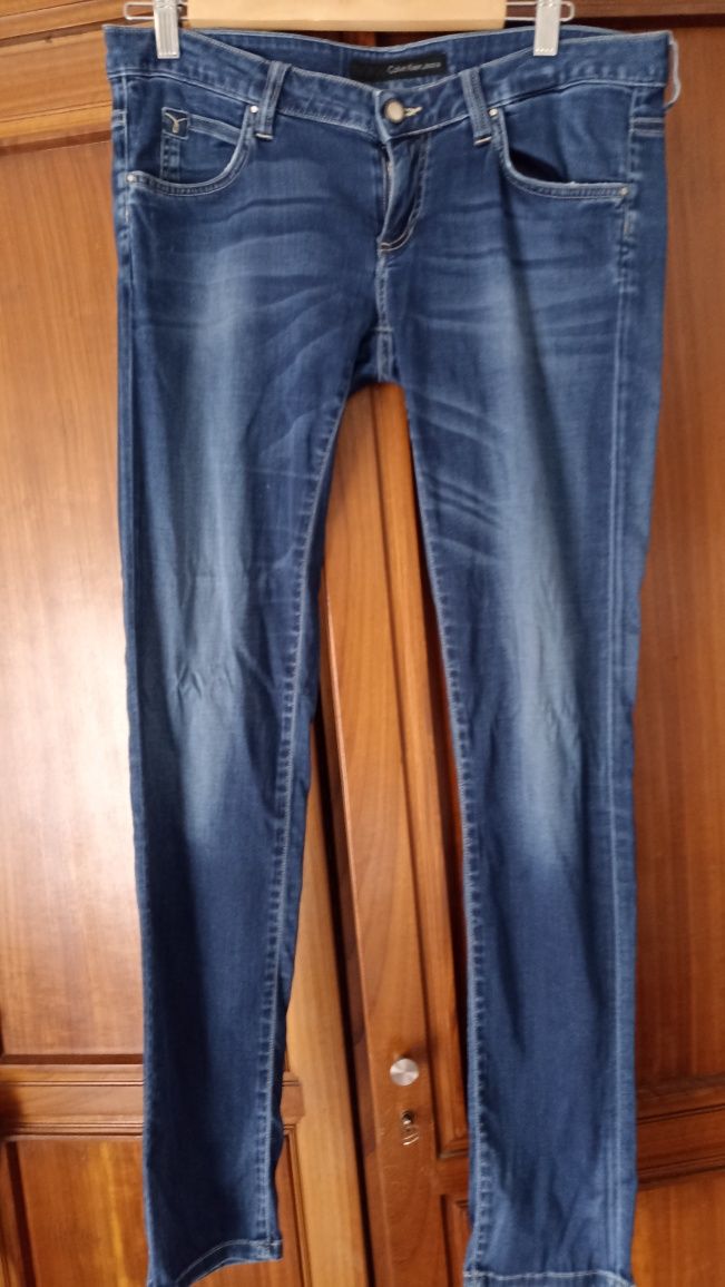 Pares de jeans de verão Calvin Klein skinny 39