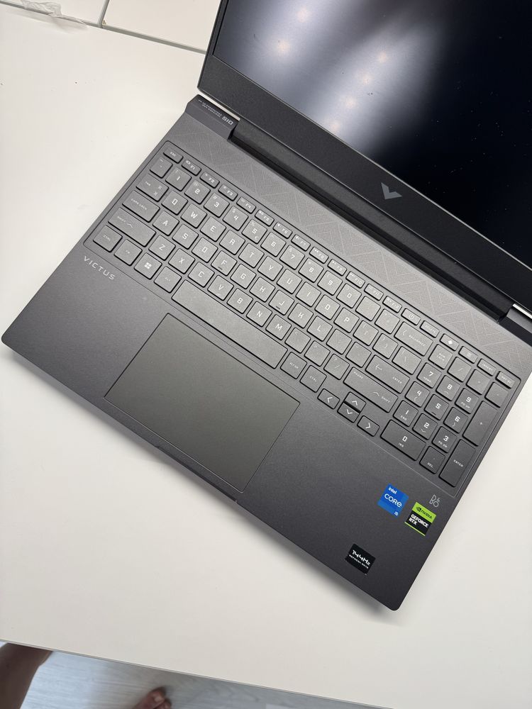 Laptop VICTUS S10 144hz