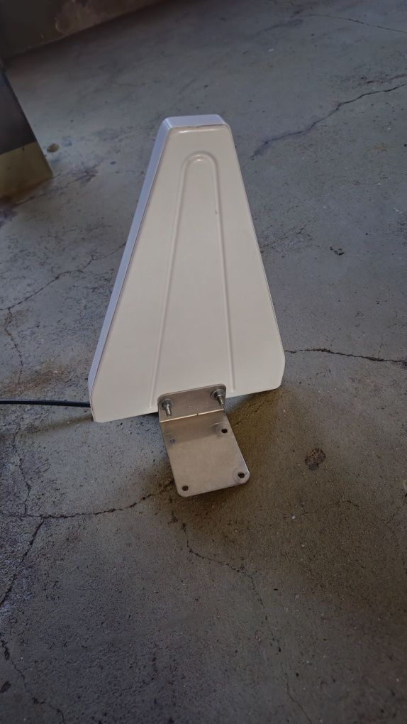 Antena GSM kierunkowa z przewodem 10 m