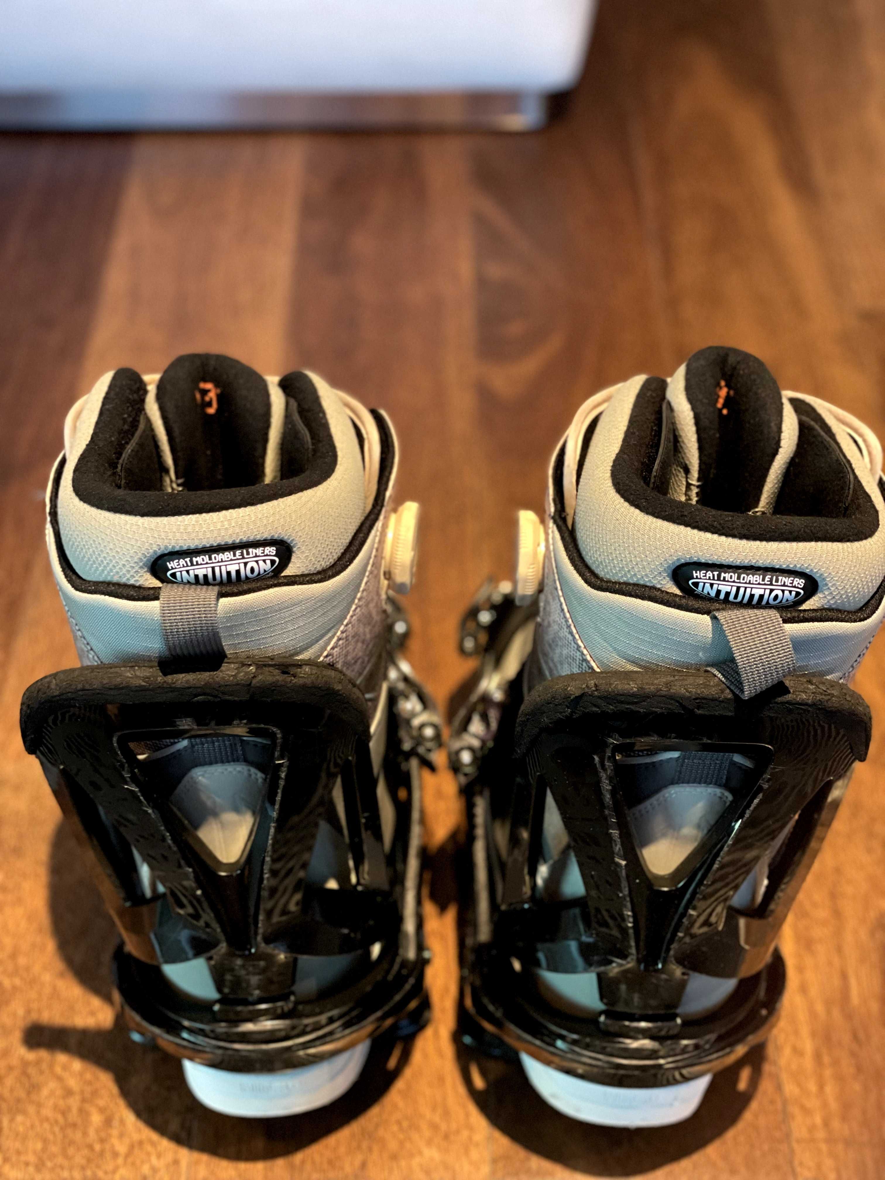 Botas de Snowboard tamanho 10.5 + Binder. Como Novos!