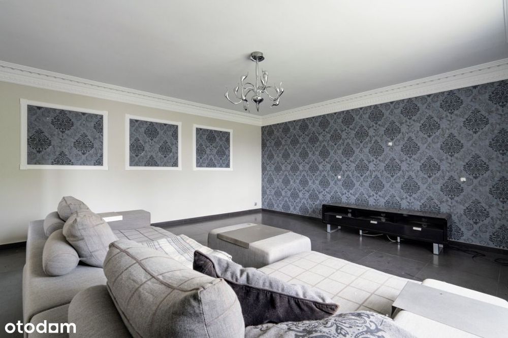 Przestronny dom z basenem w atrakcyjnej lokalizacji