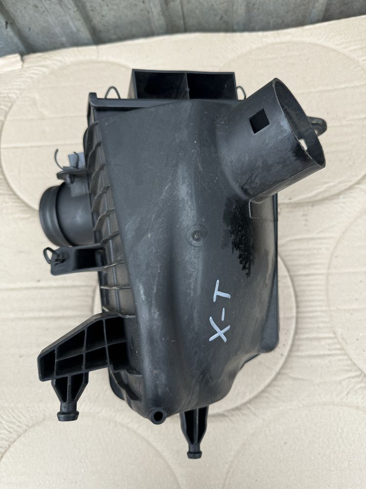 Корпус повітряного фільтра на Nissan Qashqai J 10, X-Trail T31.