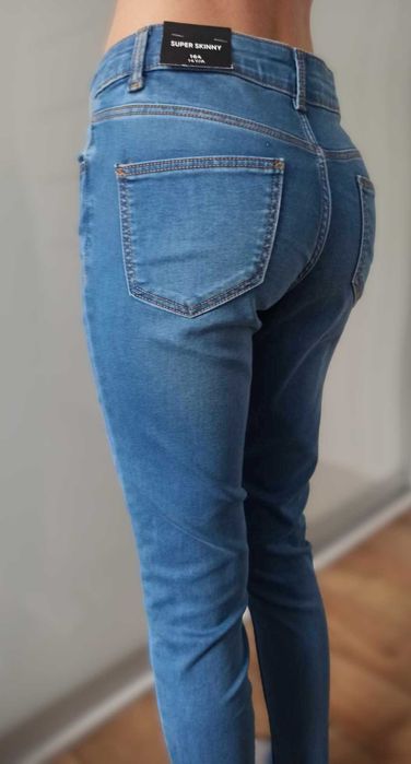 C&A
NOWE! Wygodne elastyczne jeansy rurki 158