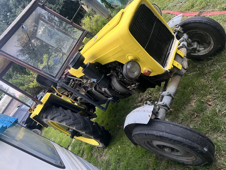 Traktor /cisgnik skladak 330/k25