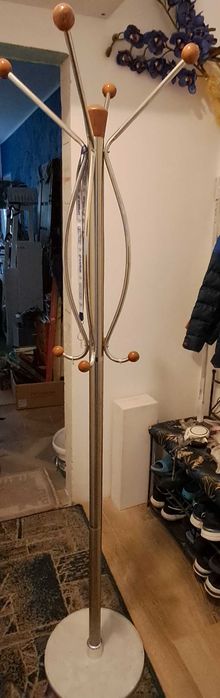 Wieszak stojacy pająk na marmurowej podstawie