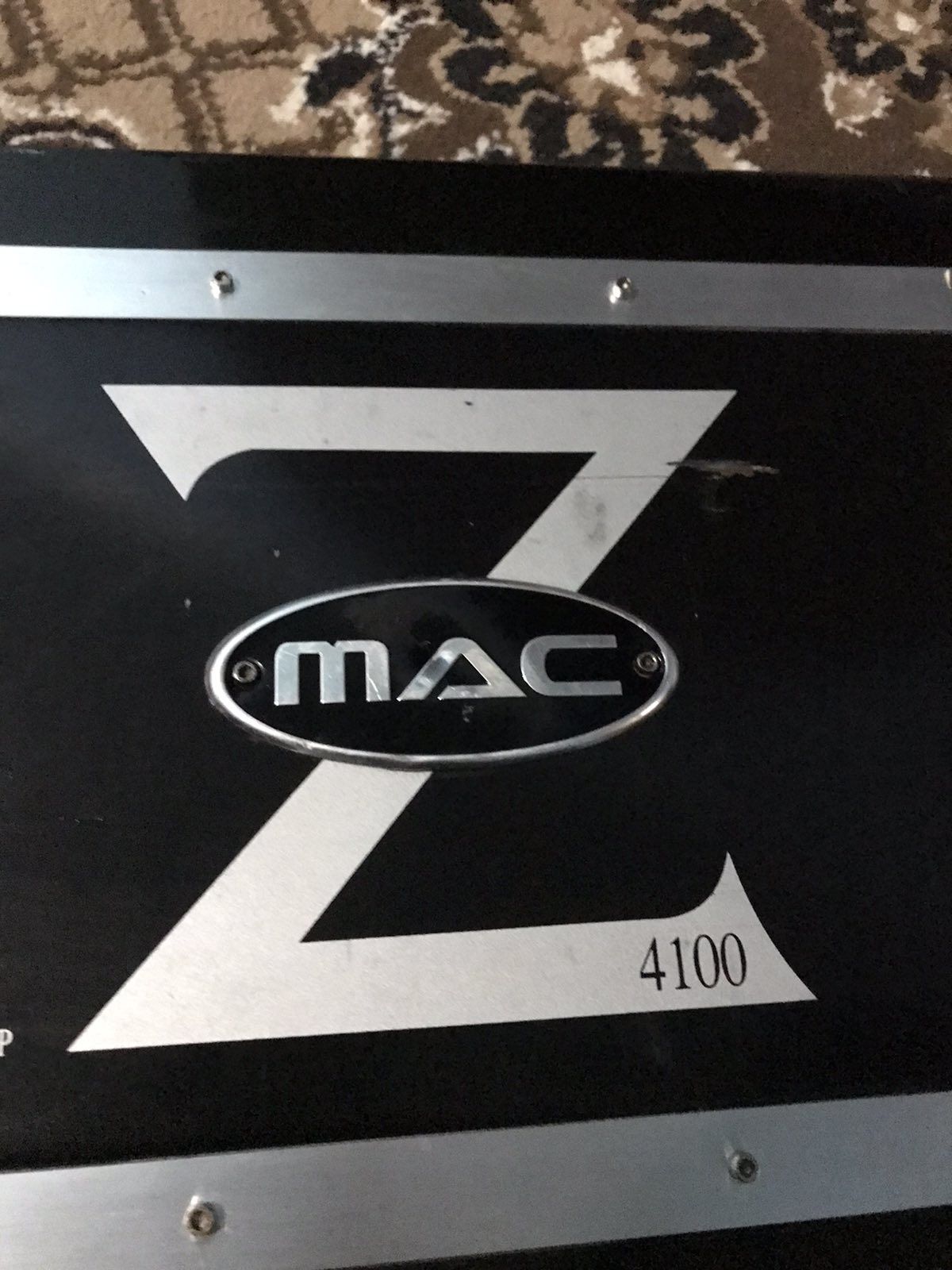 продам усилитель Mac 1000 Watts Max