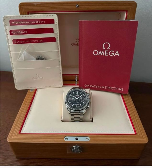 Omega Speedmaster Moonphase