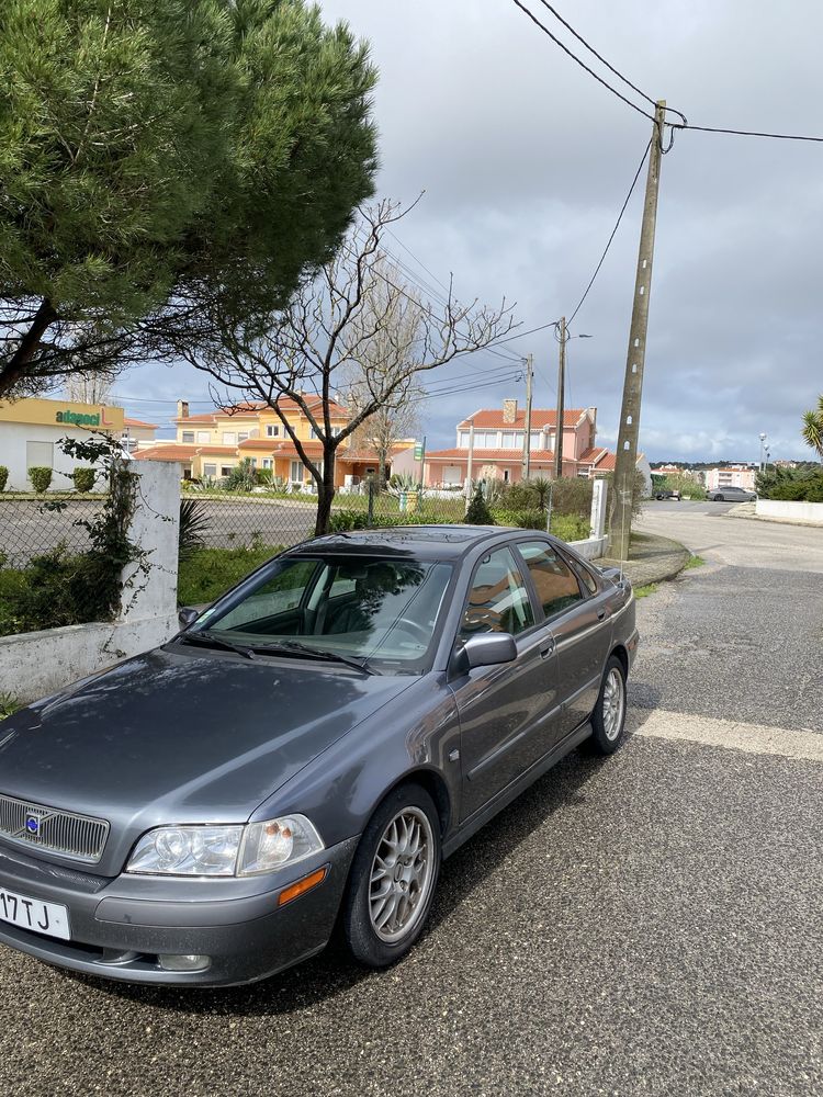 Volvo S40 2001  Veiculo completo!