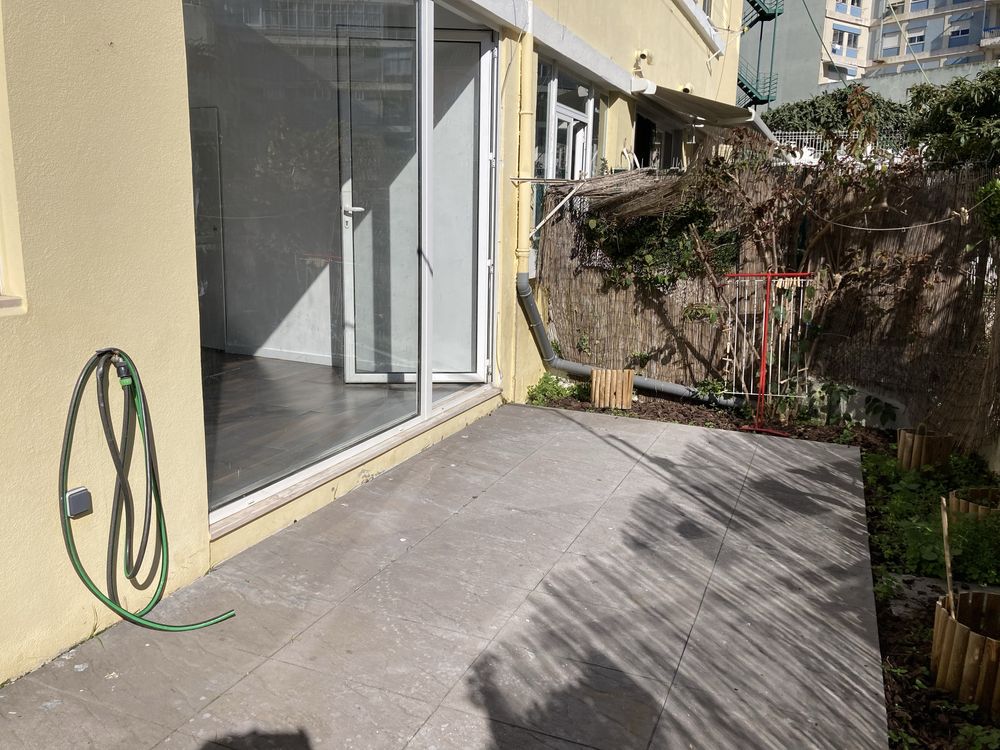 Apartamento T2 com logradouro Alto dos Moinhos