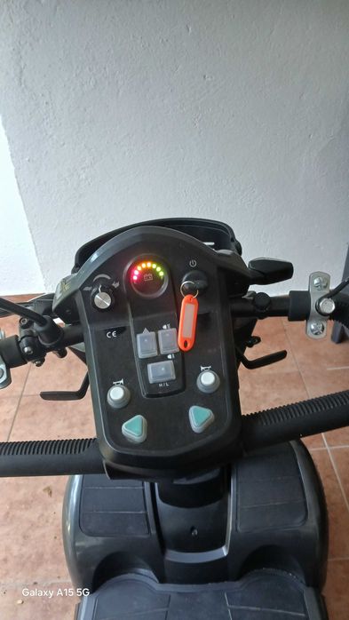 Scotter eléctrica de mobilidade Stannah Mopi