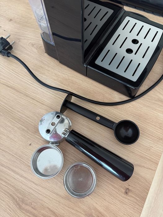 Ekspres ciśnieniowy Sencor SES 1710BK – 15 bar