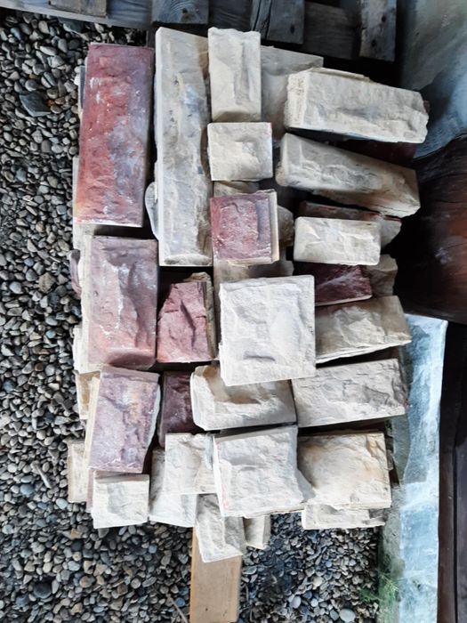 Sprzedam kamień  z rozbiórki kominka