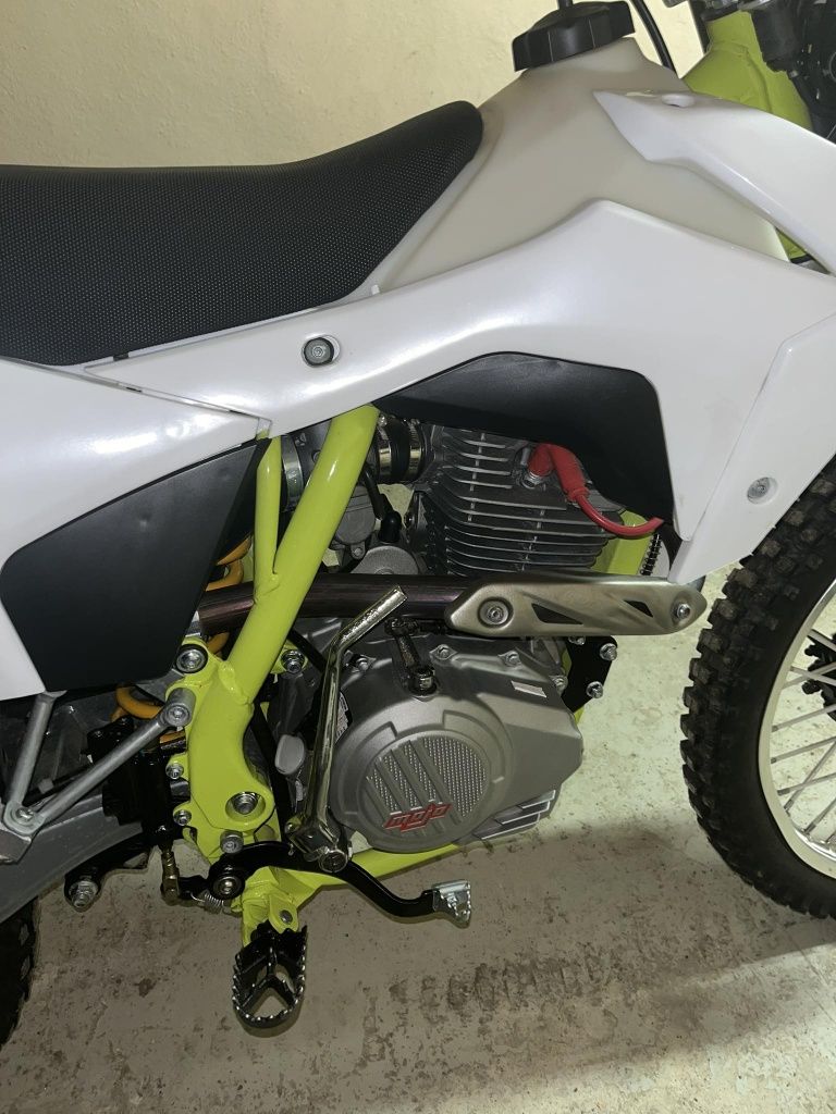 BSE J3D Enduro / 250cc