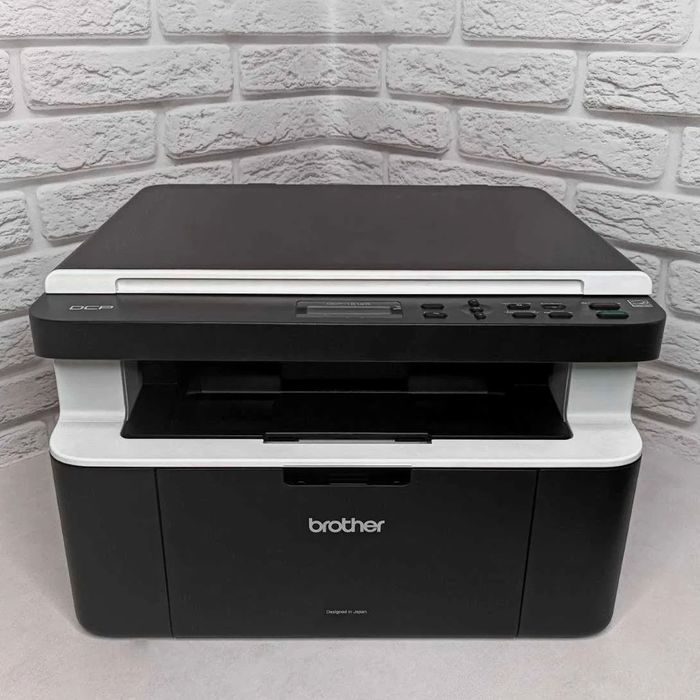 Лазерний БФП, МФУ, принтер Brother DCP-1512R зі сканером.