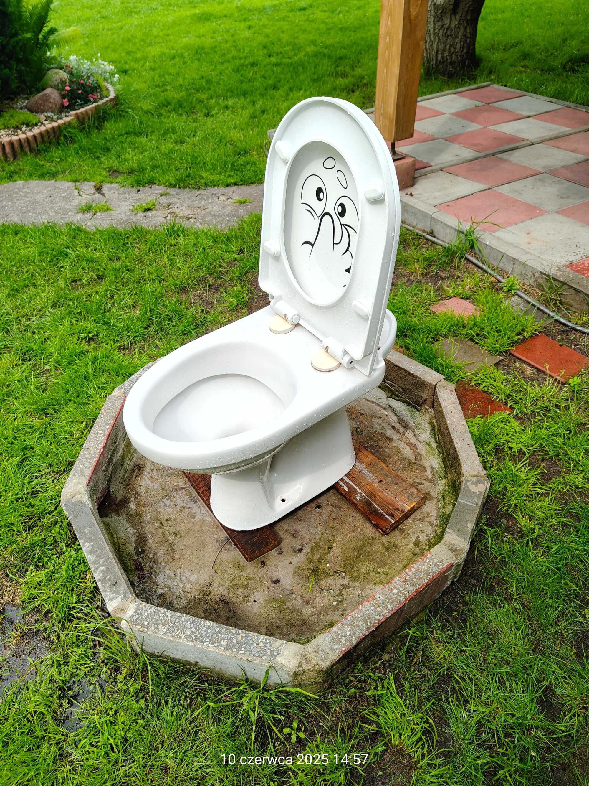 Muszla ustępowa WC