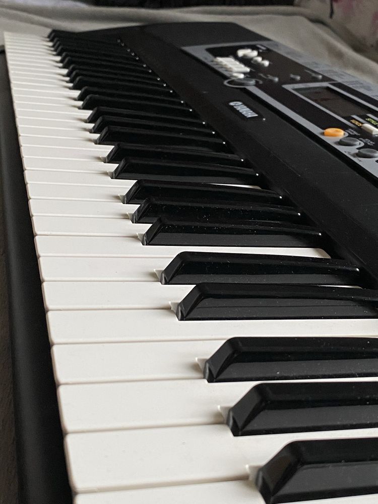 Keyboard Yamaha YPT-210 + zasilacz + instrukcja + karton