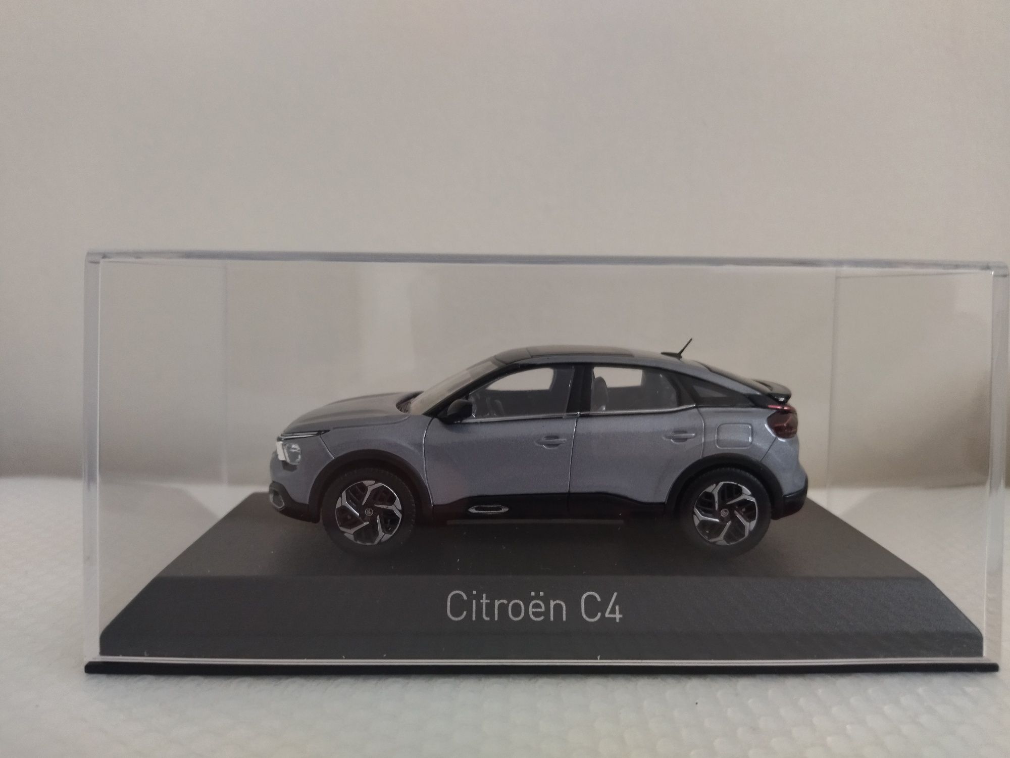 Miniatura Citroen C4 Nova 1/43