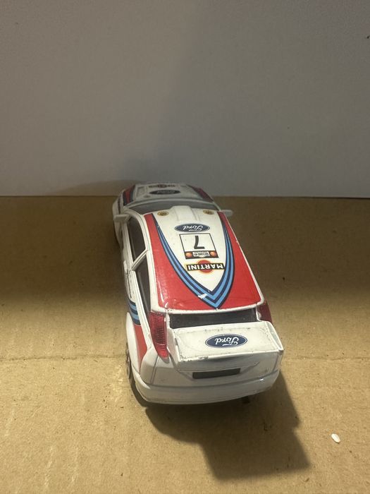 Ford Focus rally escala 1:43