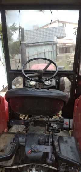 Ursus C-330 - Solidny Traktor z Nowymi Oponami!
