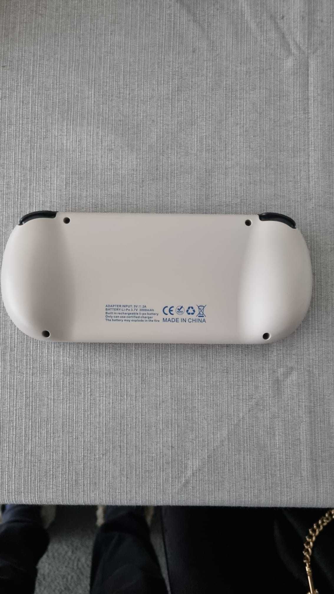Consola Portátil Retro c/ 20000 jogos