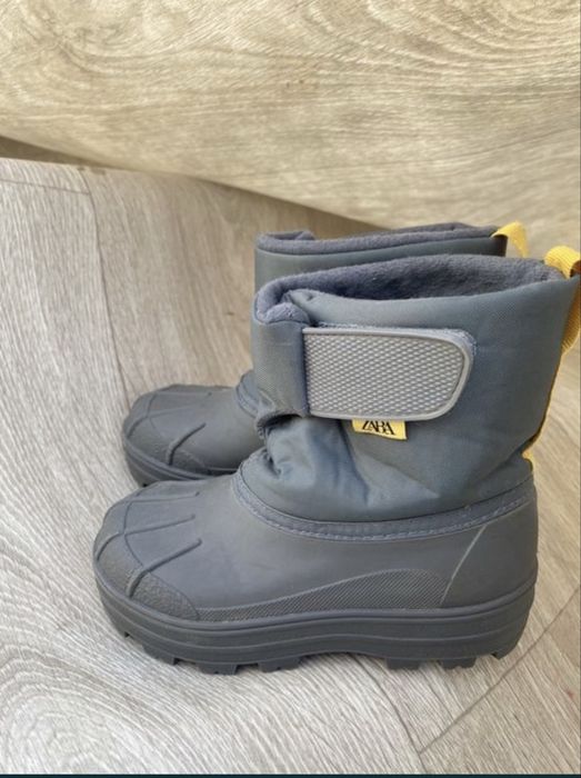 Взуття для хлопчика, 24 розмір. Zara. Куртка sinsay 80/86