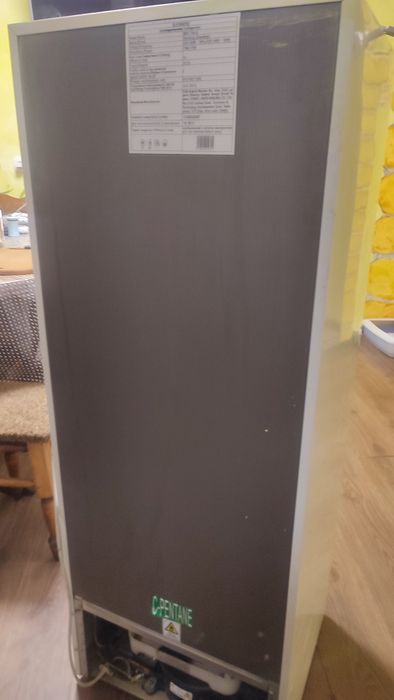 Холодильник Elenberg MRF-146O, бв, для 1 людини