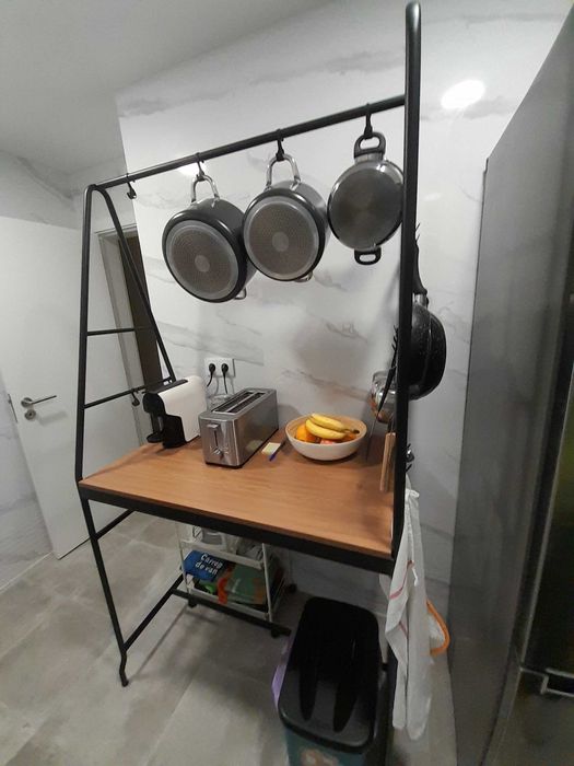 Móveis como novos e frigorífico