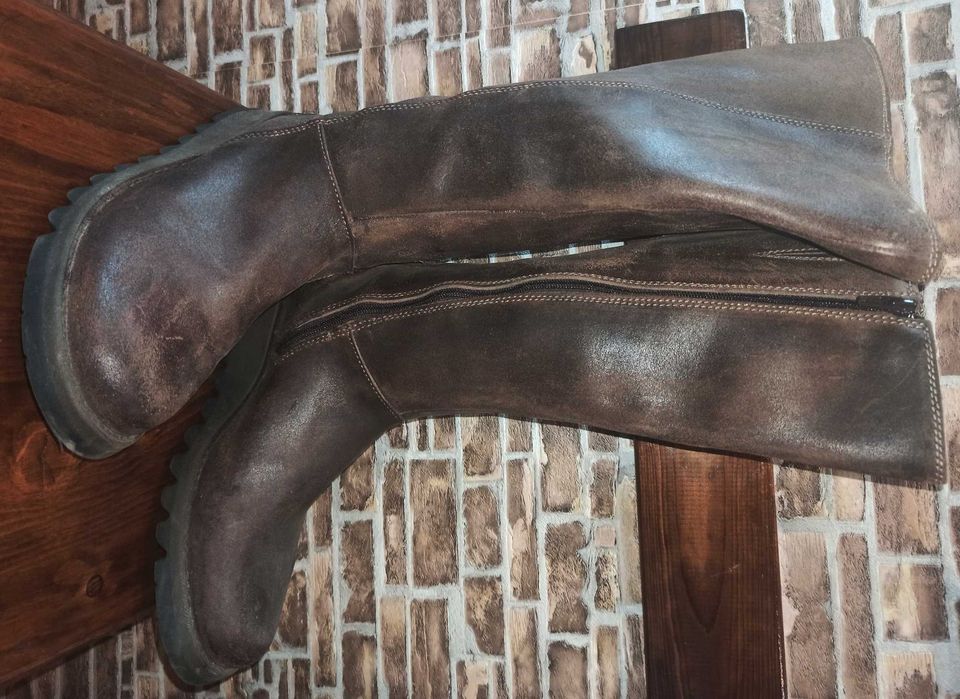 Оригинальные сапоги дорогого португальского бренда Fly London.41 р.