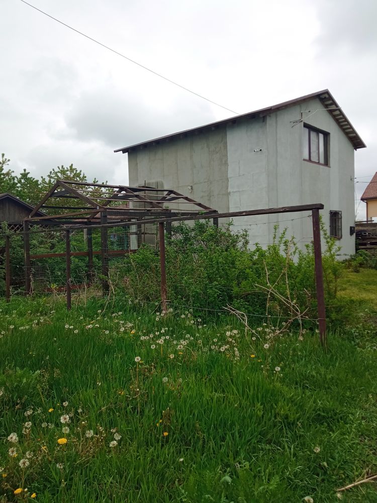 Продам будинок на березі водосховища