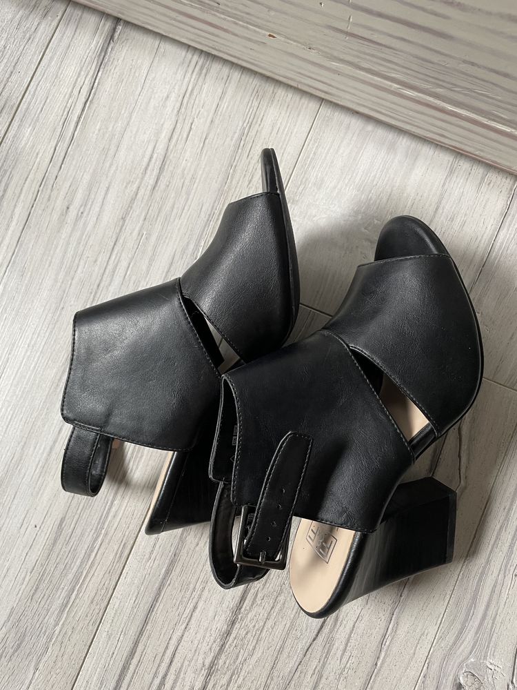 Sandały botki F&F 36