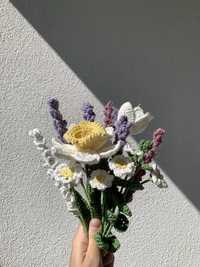 Wiosenny bukiet kwiatow sztucznych wykonany na szydelko wlasniorecznie
