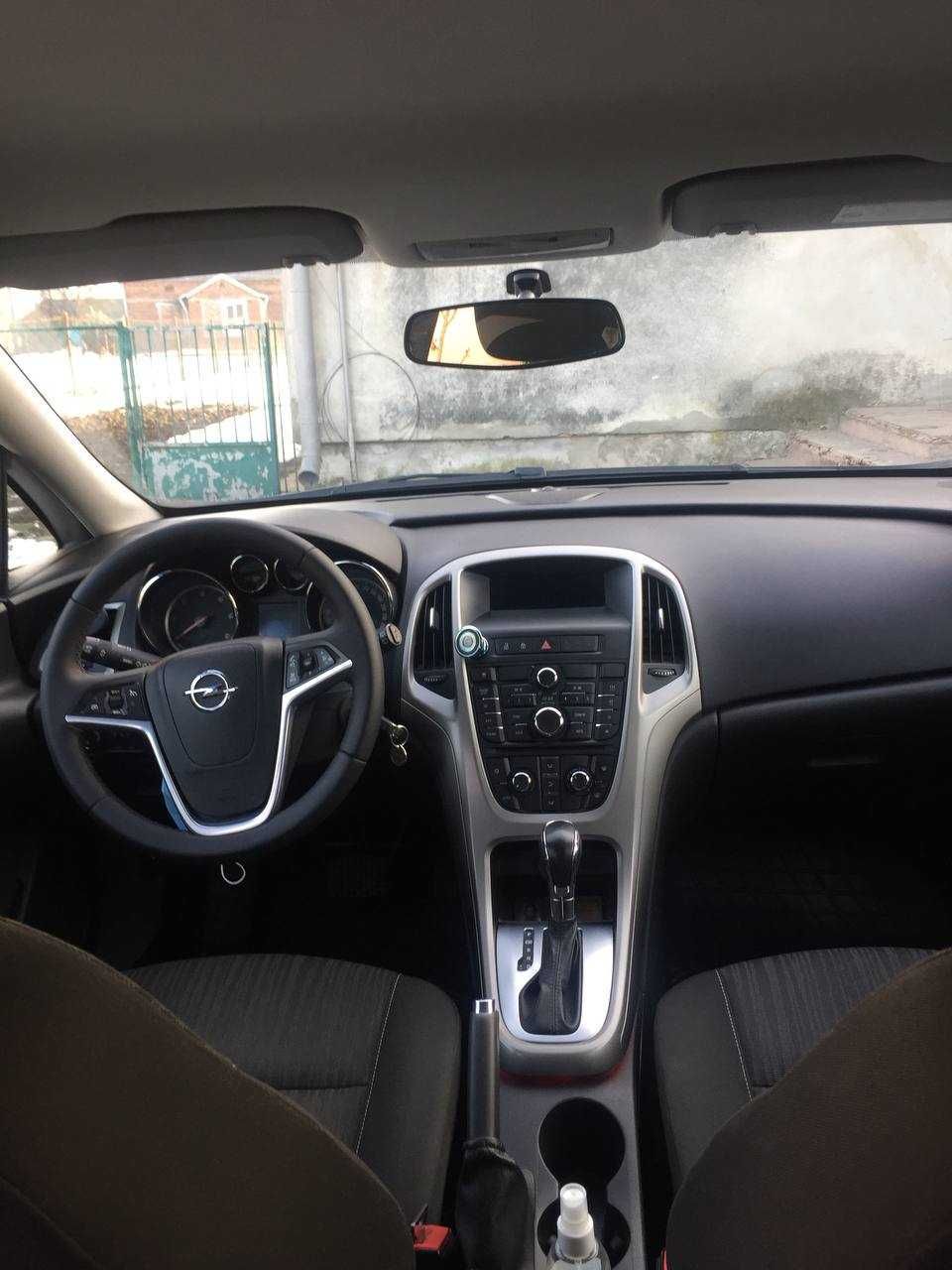 Opel astra j 2012