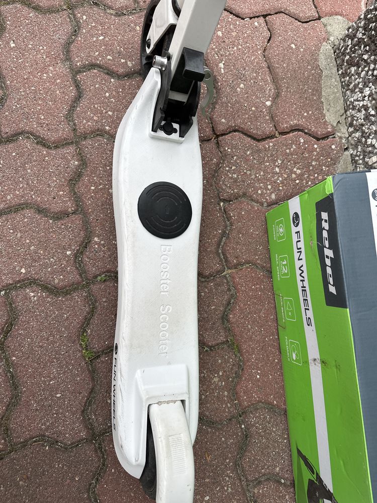 Hulajnoga elektryczna Rebel 12km 100W