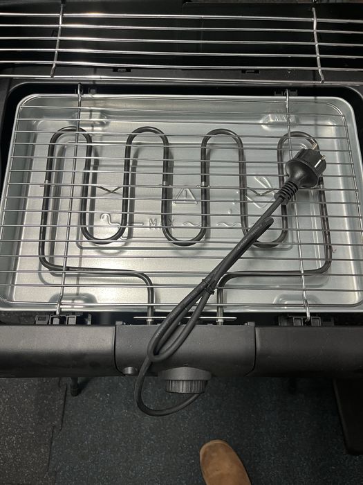 Grelhador eletrico novo