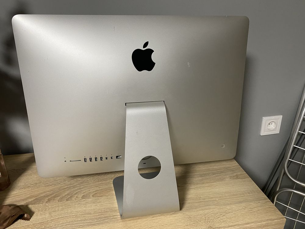 iMac 4K 21,5” 2015 i5 3,1 GHz 8/256