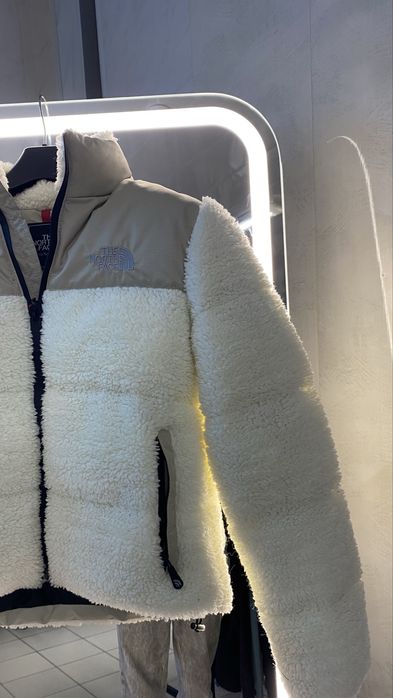 Жіночий пуховик The North Face, бежевий, розмір L — новий!