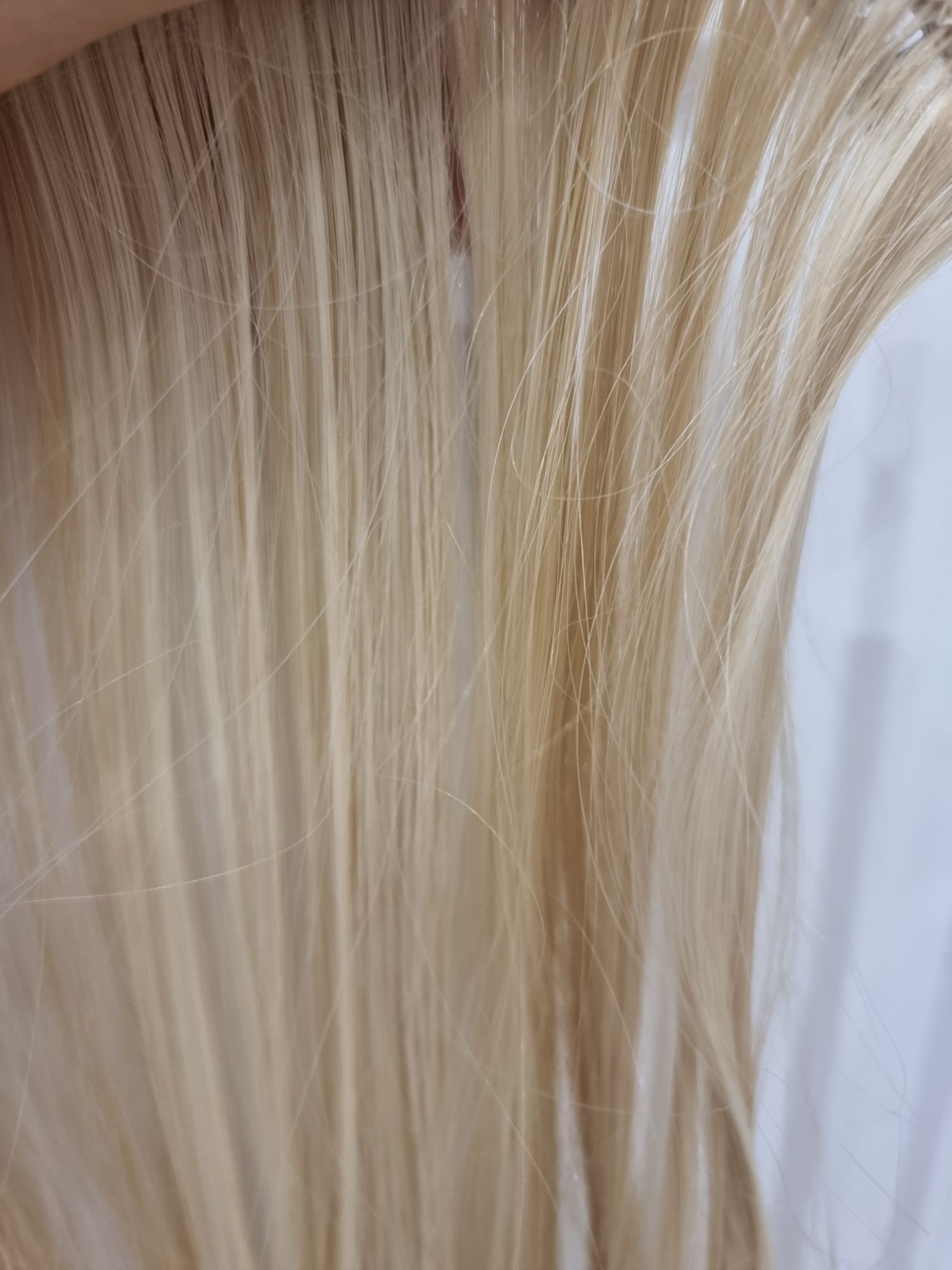 Przedłużenie włosów bardzo jasny blad 50 cm