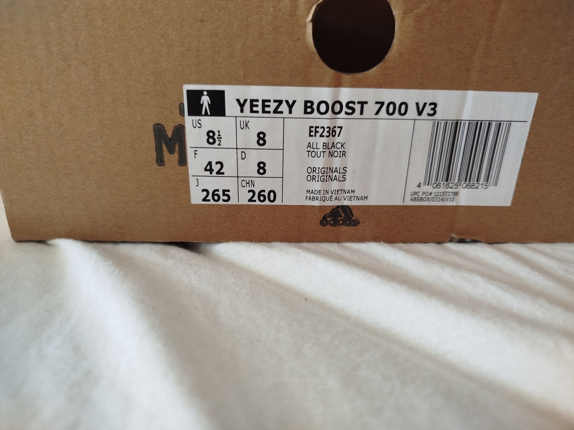 Adidas yeezy Boost 700 v3