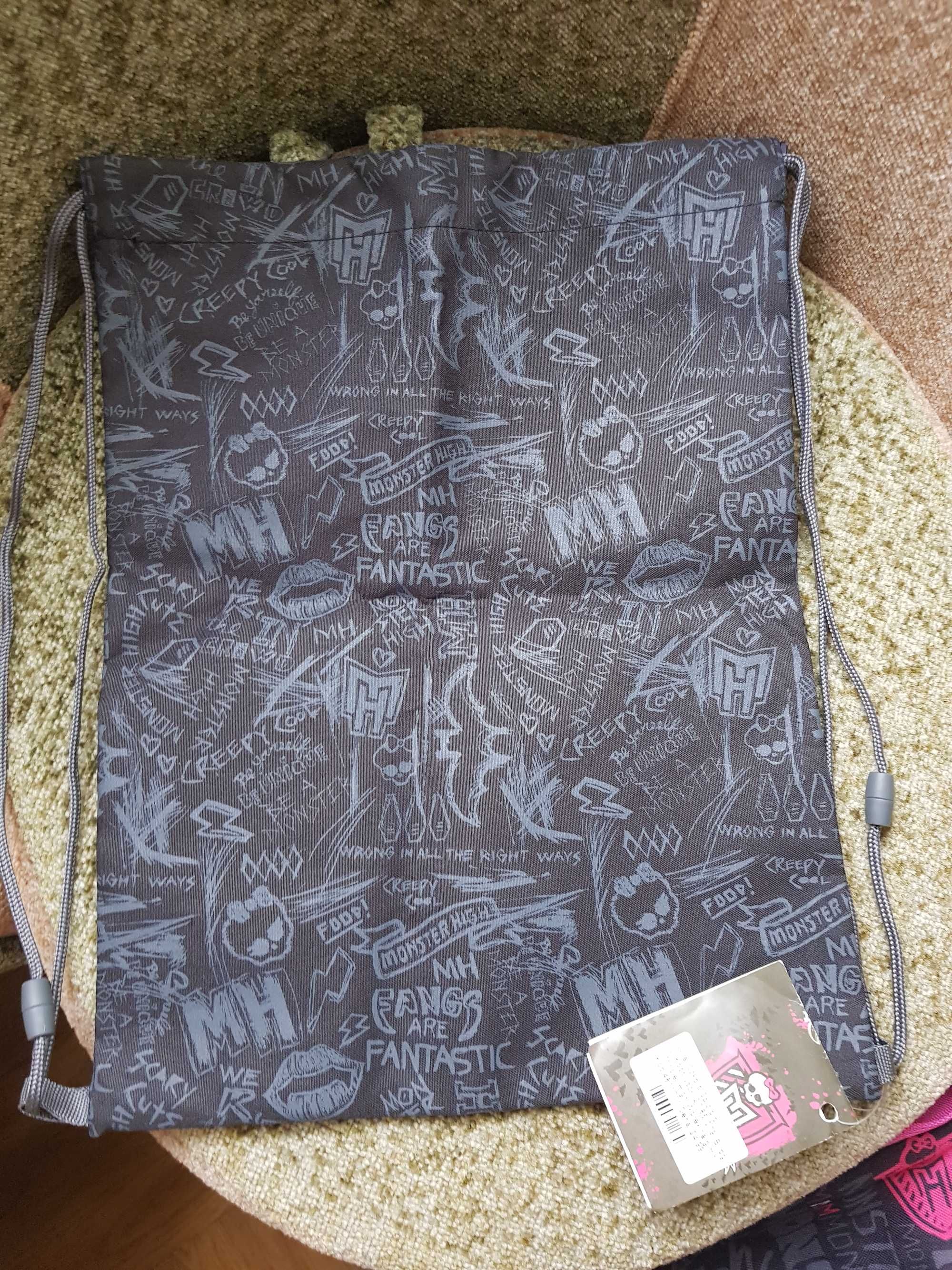 Zestaw Monster high plecak, worek, piórniki i pudełko