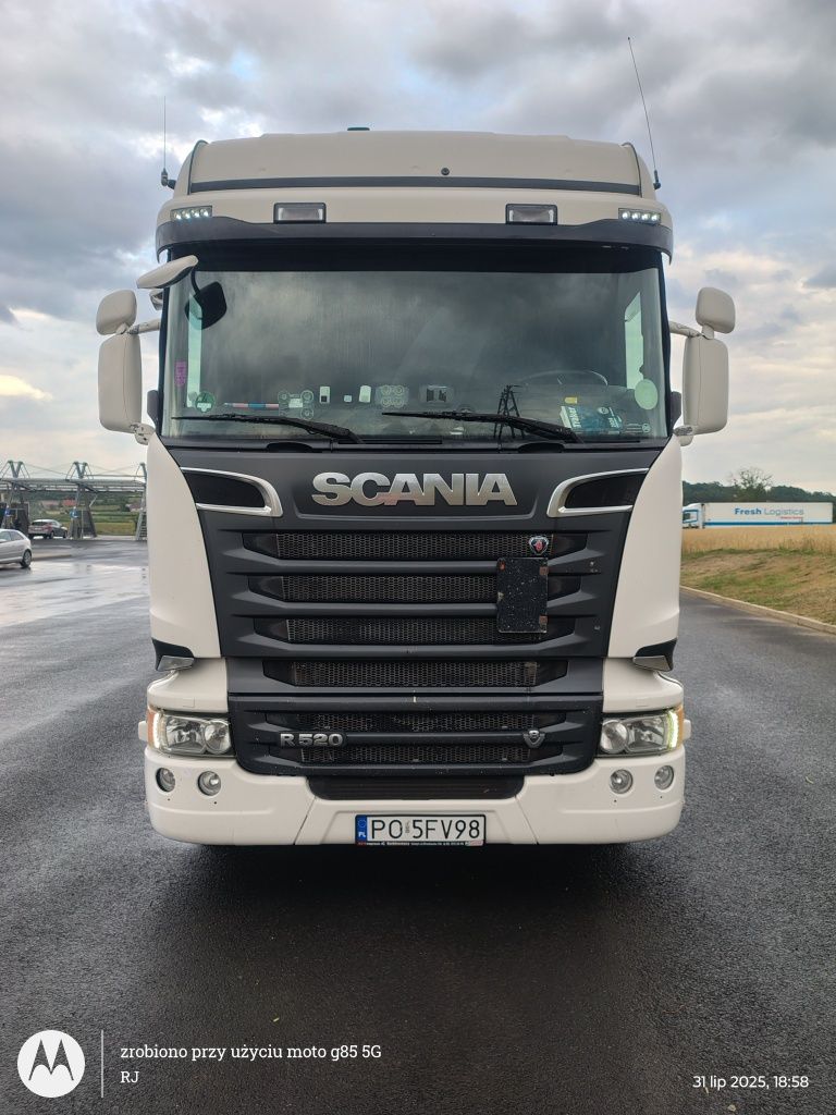 Scania V8 520 low deck