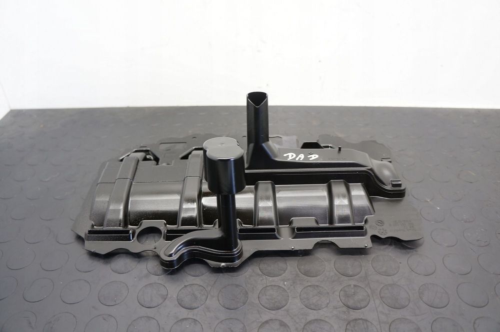 PRZEGRODA OLEJOWA WKŁAD VW GOLF ARONA A3 1,5 TSI 04E103623N