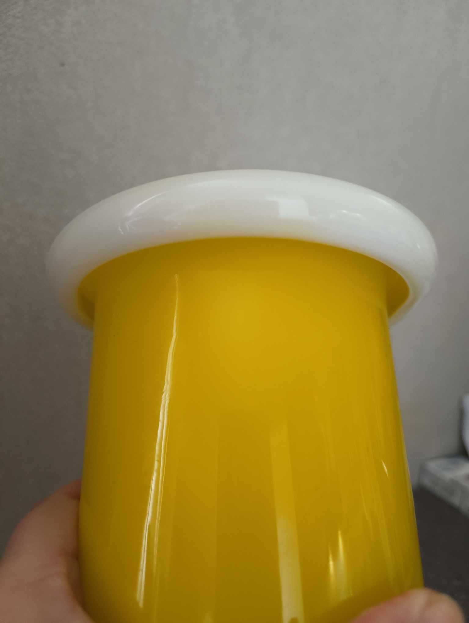 Wazon  szklany żólty