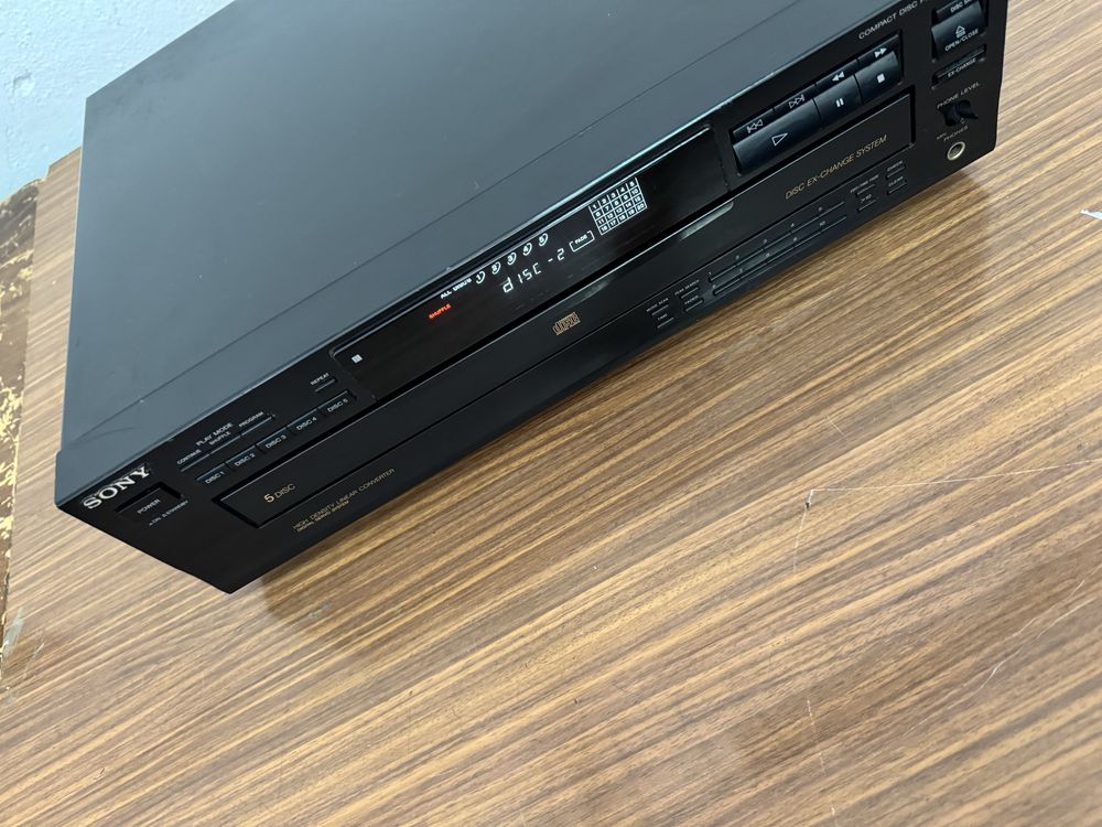 Odtwarzacz CD SONY CDP-C335