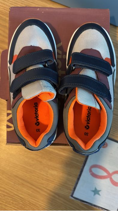 Tenis Vitoria crianca n33 - NOVOS