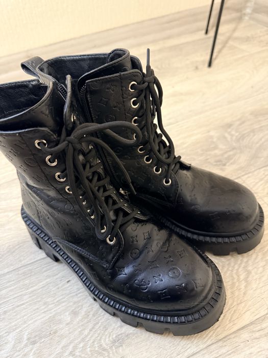 Ботинки женские LV, экокожа