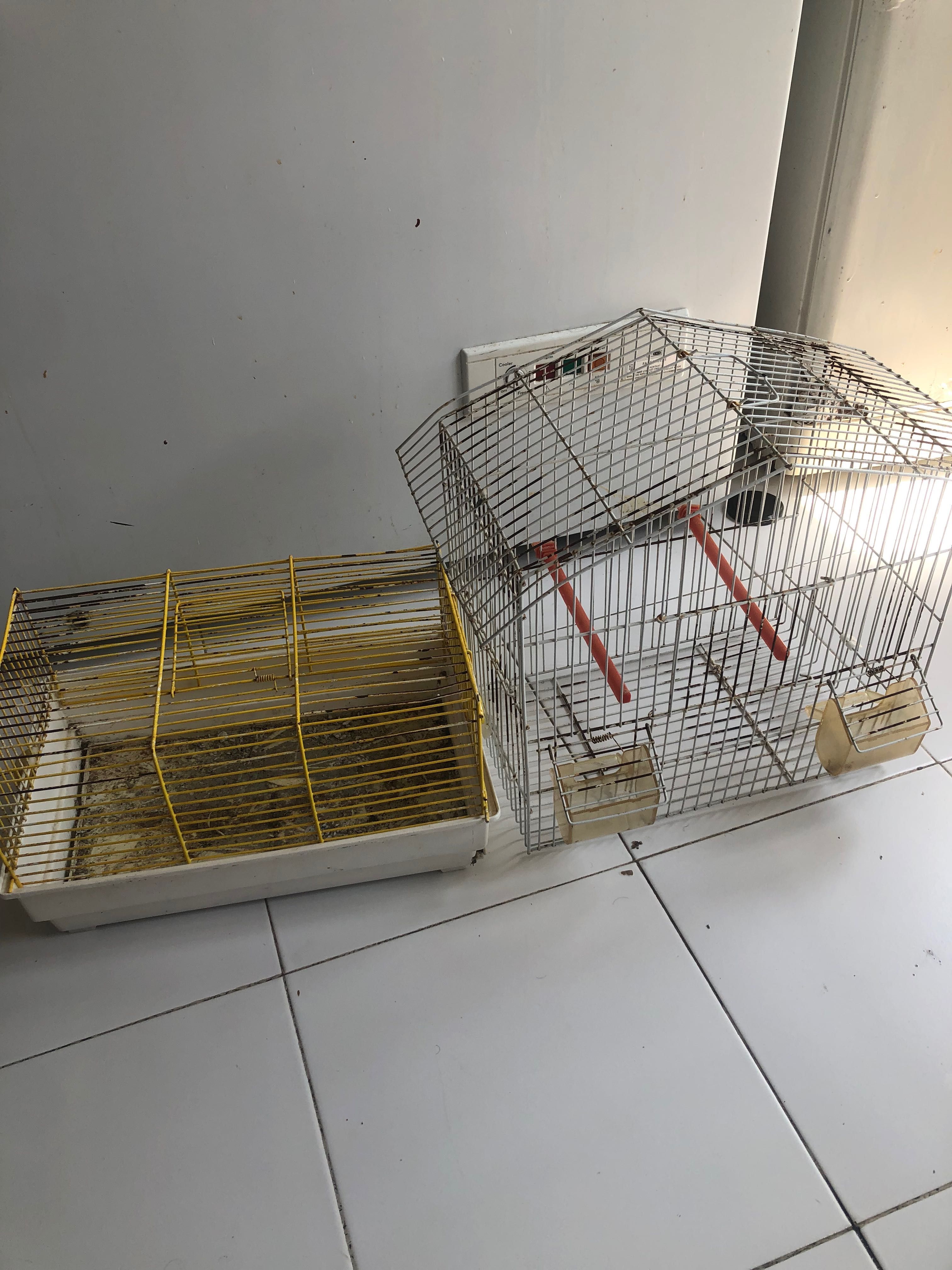 Duas gaiolas para venda