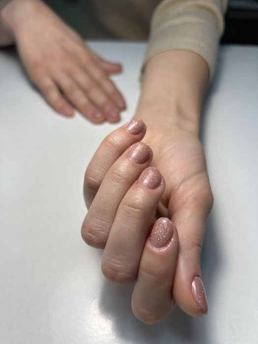 Манікюр/педикюр , нарощування вій , ламі вій/брів