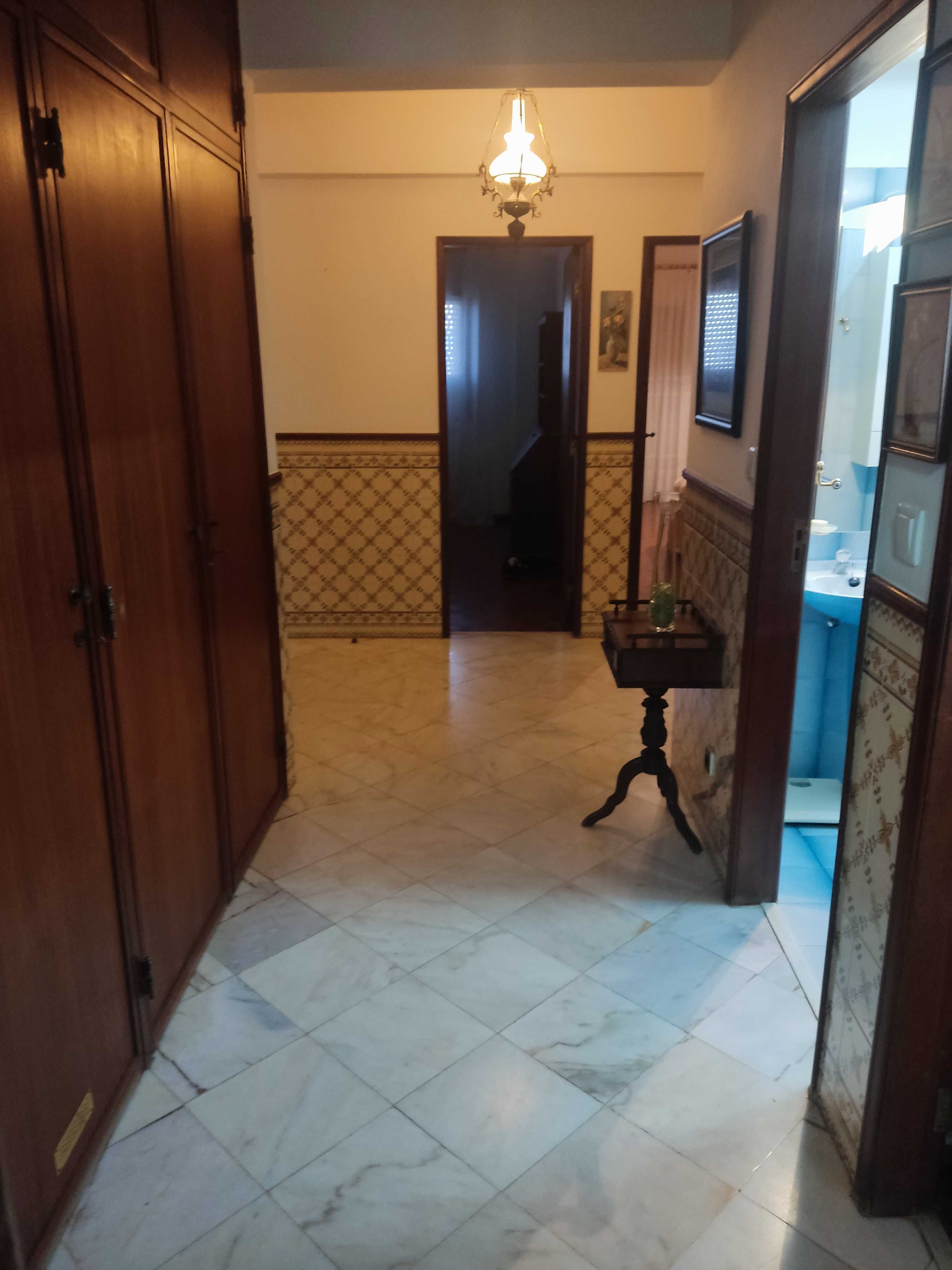 Quarto grande para uma ou duas pessoas