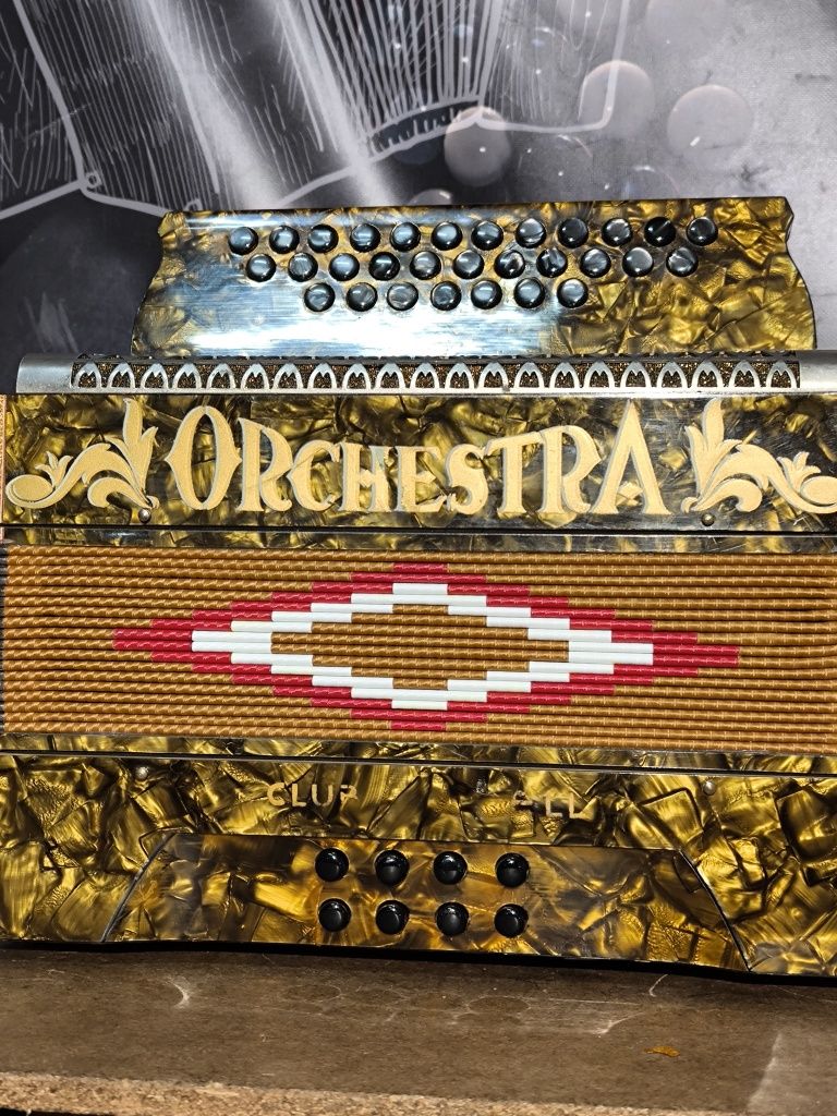 Vendo concertina Orquestra está empecavel em lá Sustenido